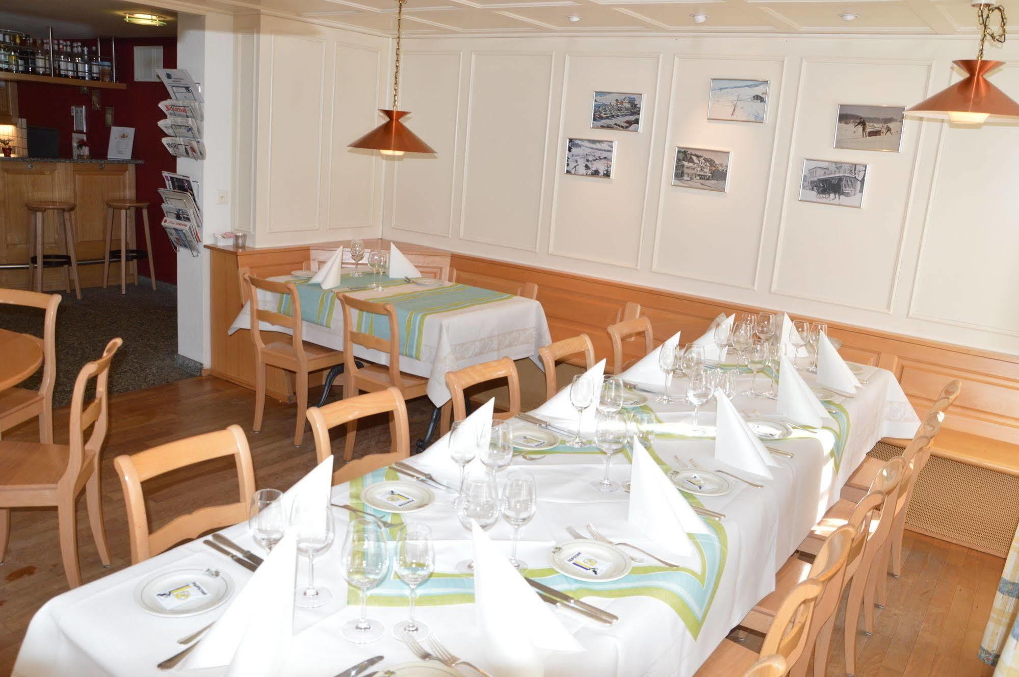 Hotel Garni Rosslipost Unteriberg エクステリア 写真