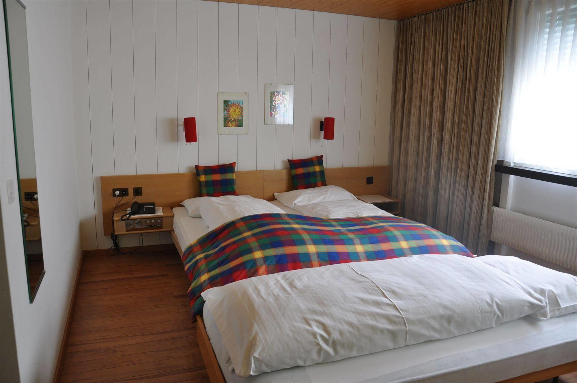 Hotel Garni Rosslipost Unteriberg エクステリア 写真