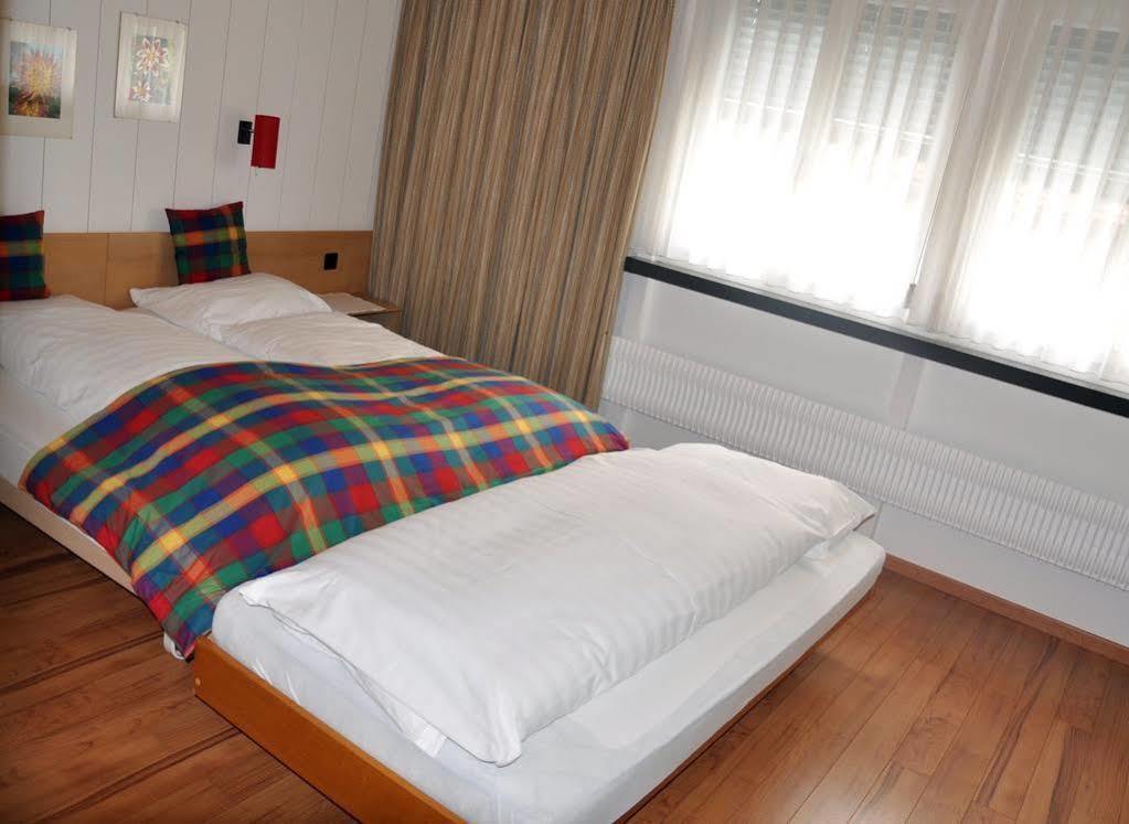 Hotel Garni Rosslipost Unteriberg エクステリア 写真