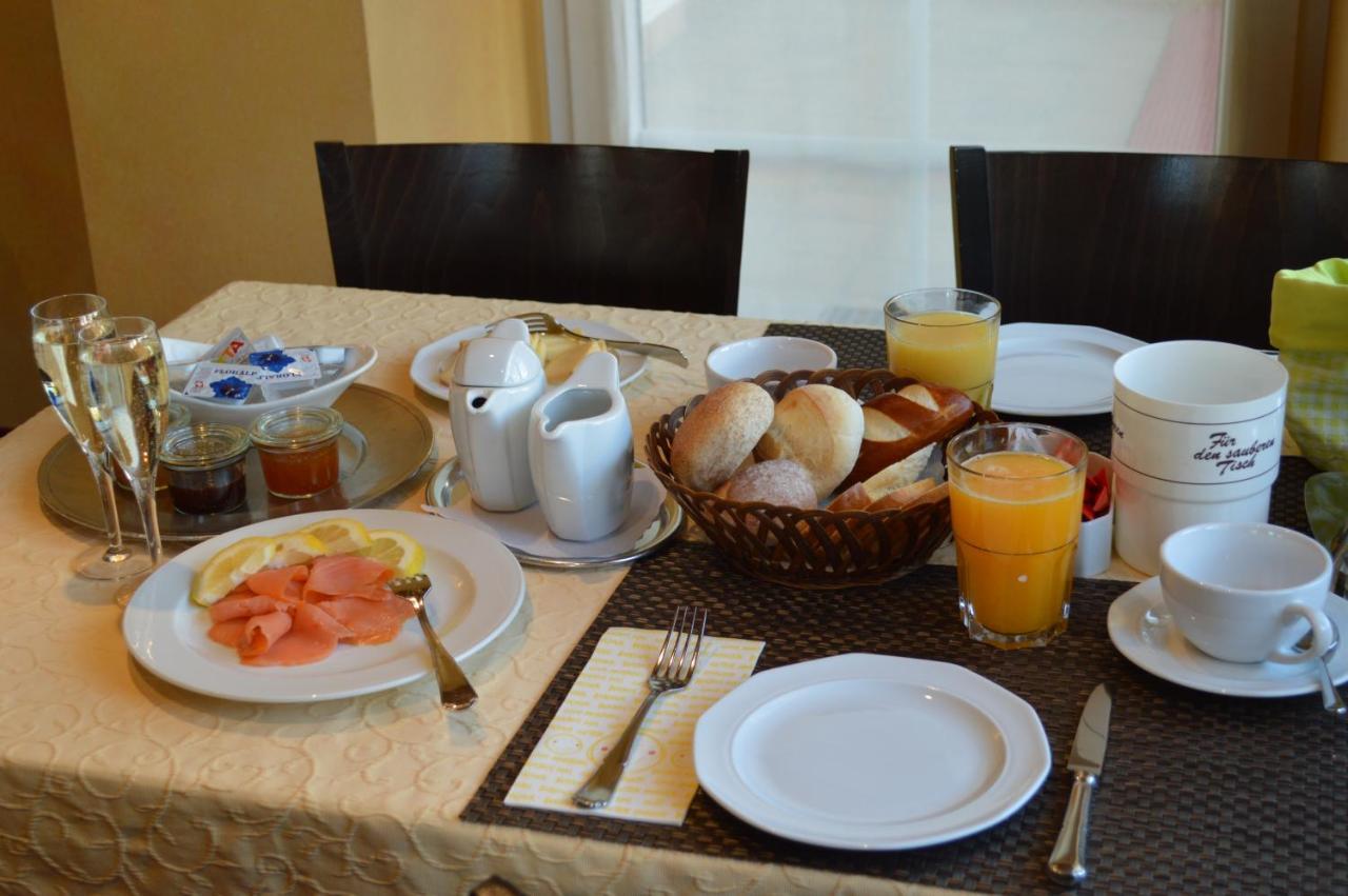 Hotel Garni Rosslipost Unteriberg エクステリア 写真